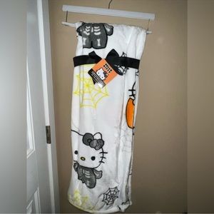 VIRAL hello kitty throw blanket